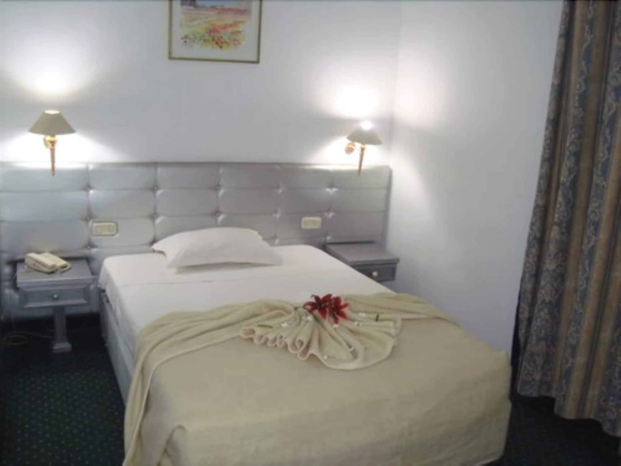 Yadis Ibn Khaldoun Hotel Tunis Luaran gambar