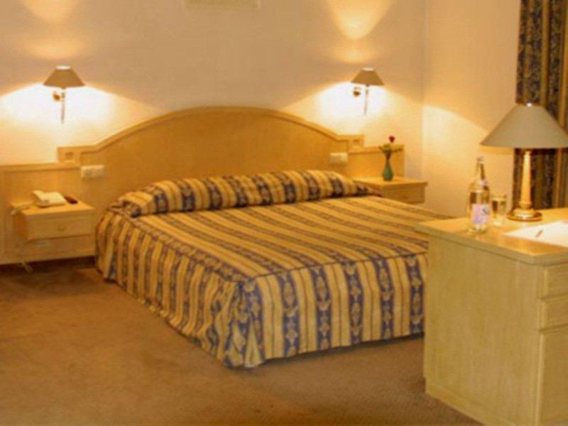 Yadis Ibn Khaldoun Hotel Tunis Luaran gambar
