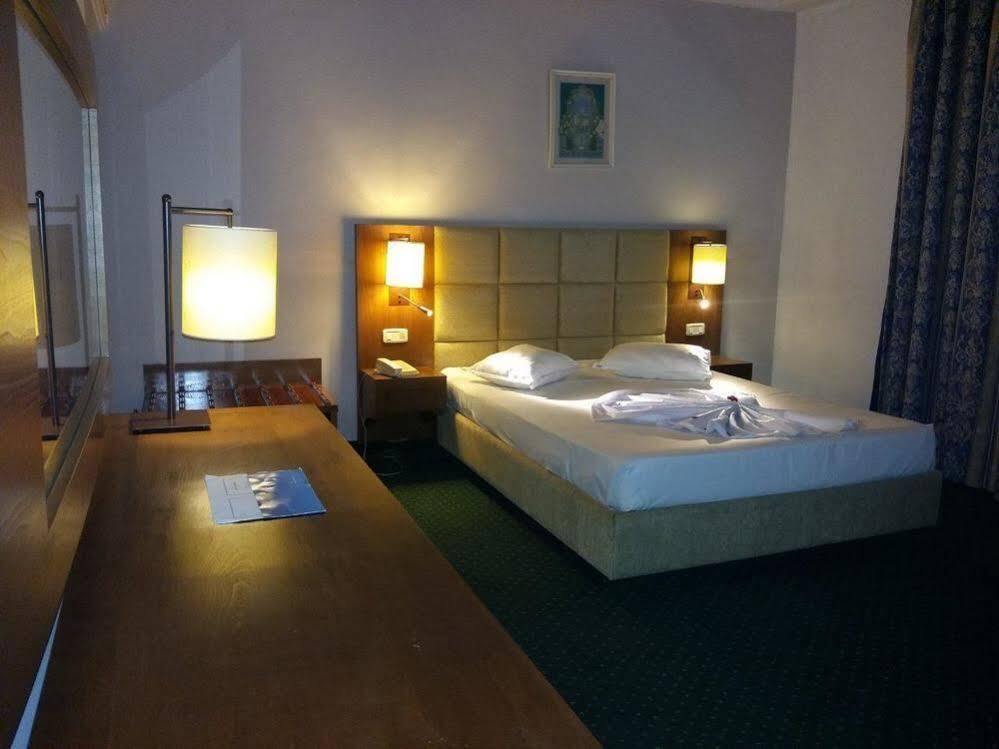Yadis Ibn Khaldoun Hotel Tunis Luaran gambar